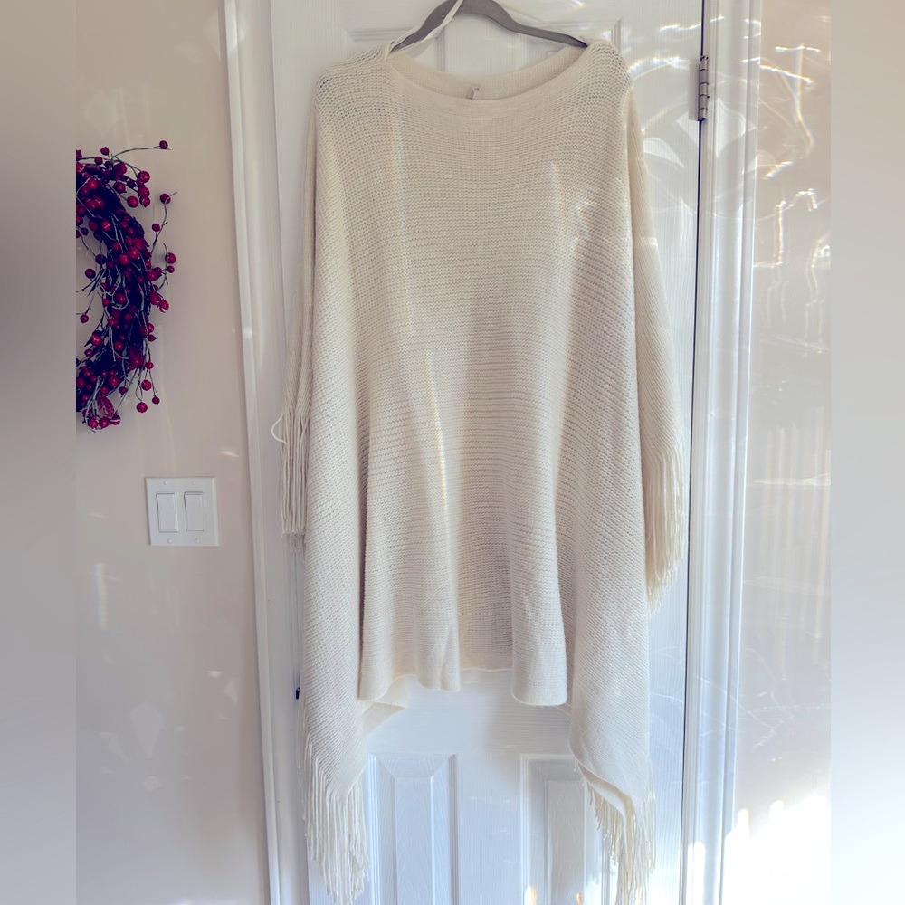 Melissa McCarthy Seven7 Plus-Size White Knit Fringe Poncho Ruana
